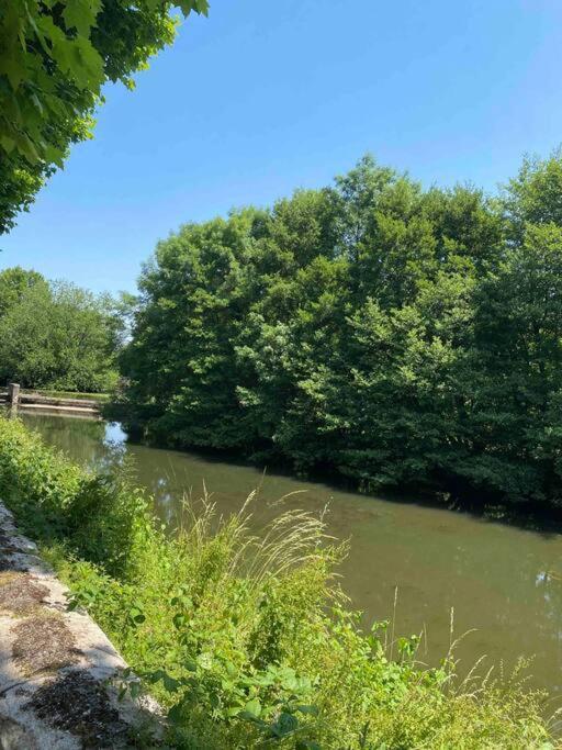 Апартаменты Les Rives De L'Indre. Parking Gratuit. Lit 160Cm Шатору Экстерьер фото